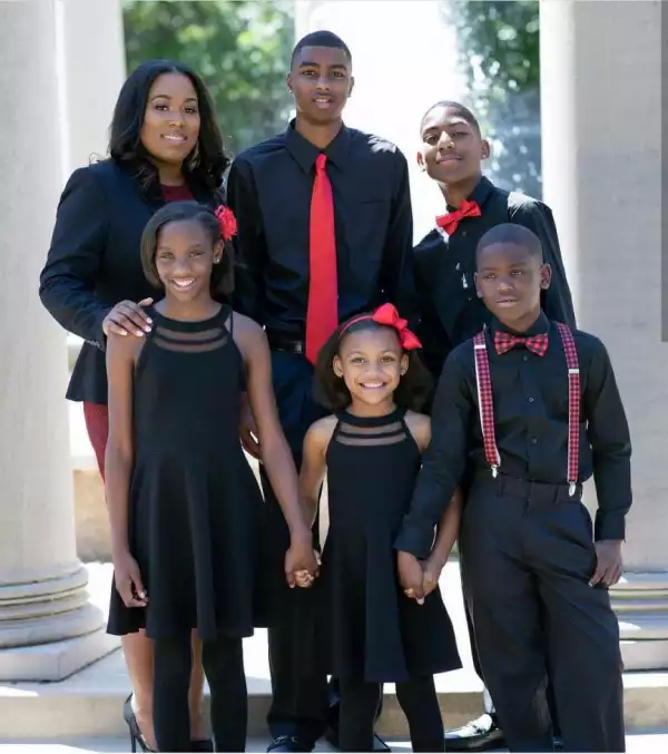 Photos Of Houston Single Mom Of 5 Goes Viral After She Graduated From Law School